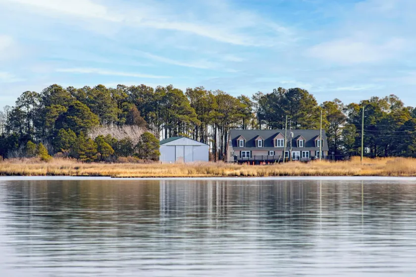 'the Bayside Escape' Remote Chesapeake Bay Estate - Image 1