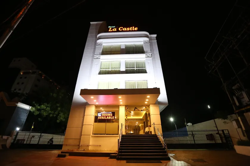 Hotel La Castle - Image 1