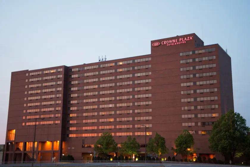 Crowne Plaza Suites MSP Airport - Mall of America by IHG - Image 1