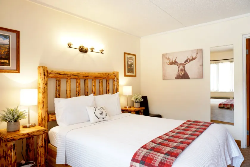 Moose Creek Inn - Image 1