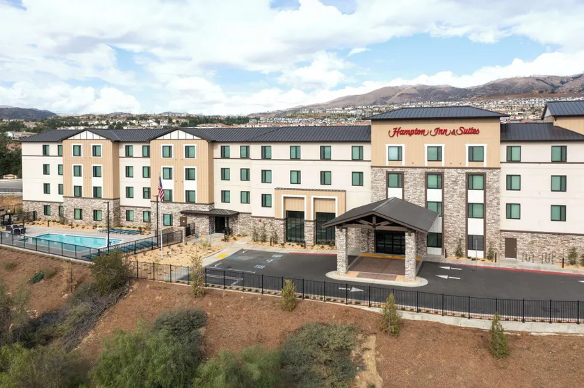 Hampton Inn & Suites Porter Ranch Los Angeles - Image 1