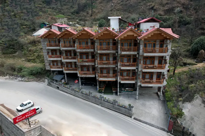 Hotel Royal Palace - Image 1