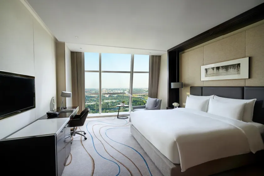 Sunrise Kempinski Hotel Beijing - Image 1