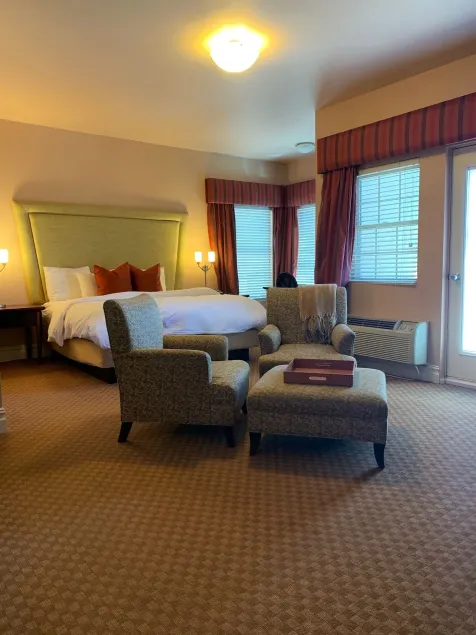 Blue Bay Inn - Image 1