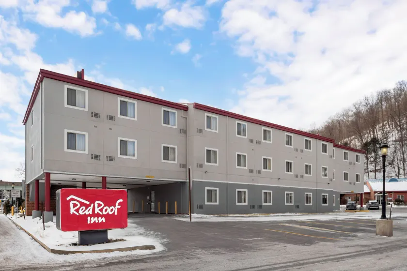 Red Roof Inn Johnstown - Image 1