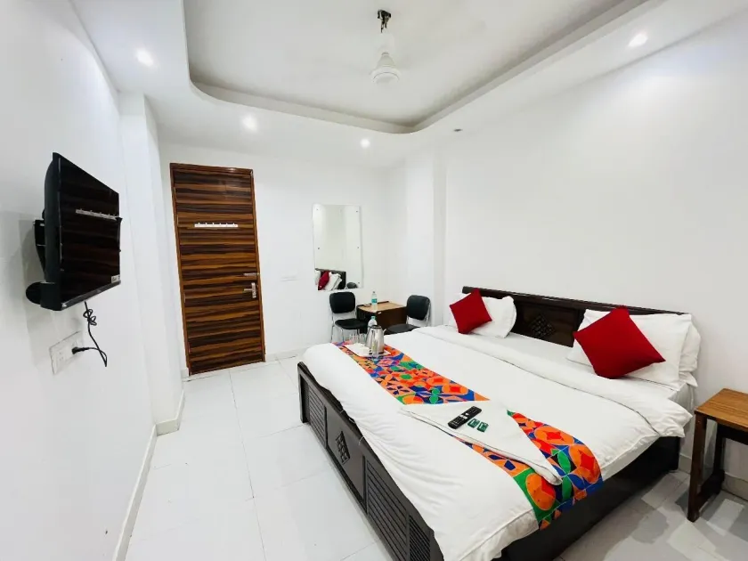 Roomshala Hotel Iotus Villa - Image 1