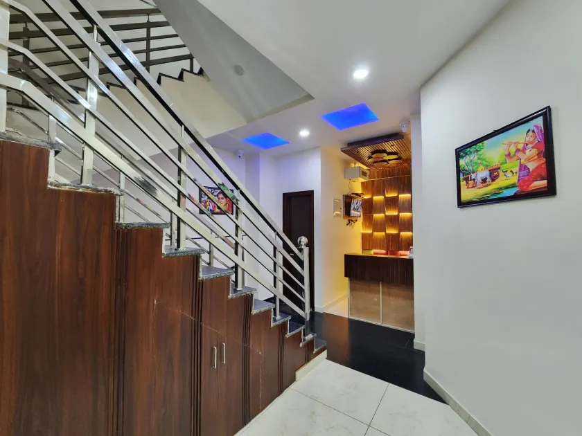 Raina's BnB - Lobby