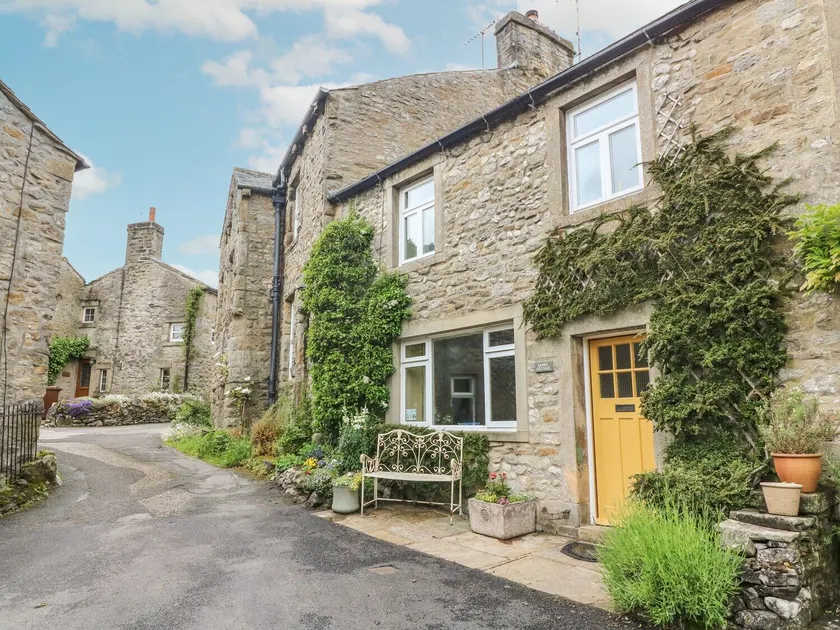 Sandy Cottage - Image 1