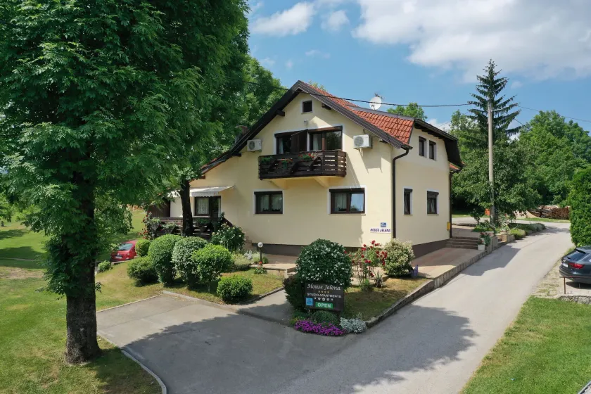 House Jelena - Image 1