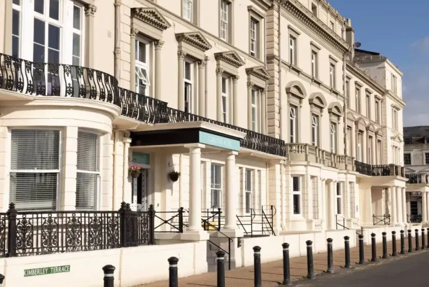 The Carlton Hotel - Image 1