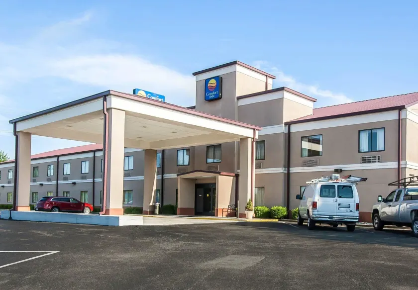 Comfort Inn Jackson I-40 - Image 1
