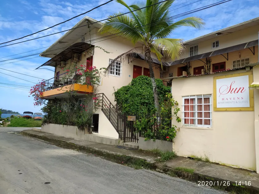 Sun Havens Apartments & Suites - Image 1