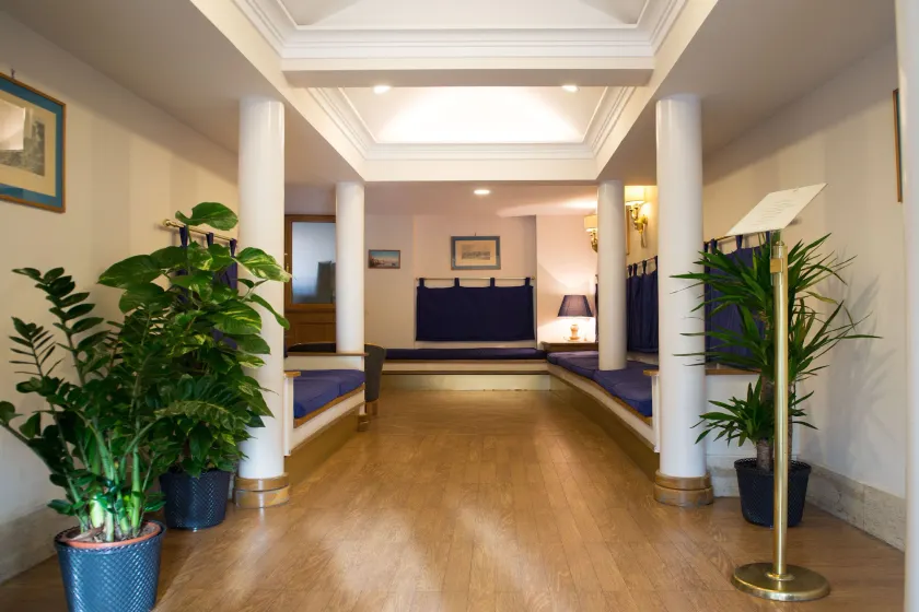 Hotel Leopardi - Image 1
