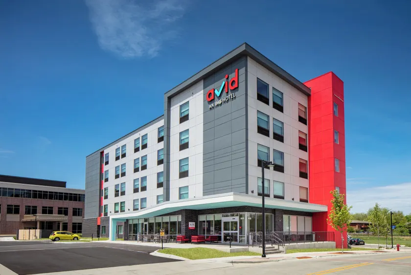 avid hotels - Madison - Monona by IHG - Image 1