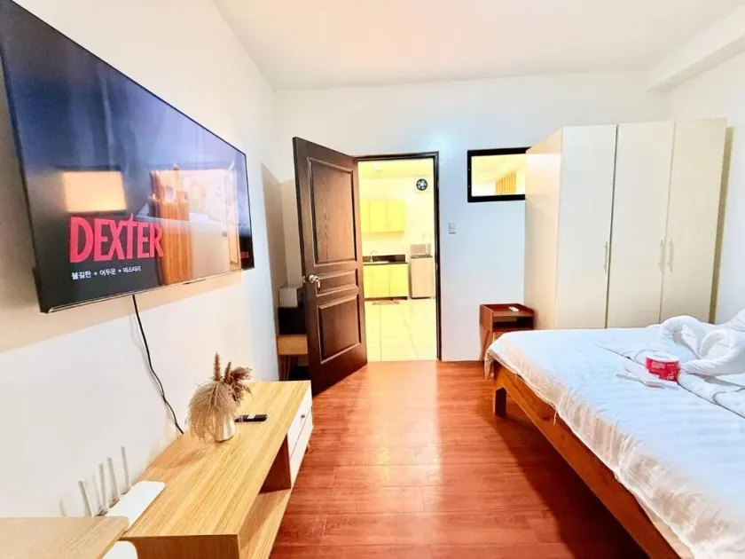 Sky N Sea Suites Staycation Malate Bayview Mansion - Habitación