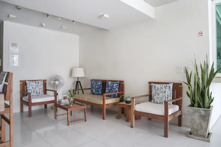 Wabi Sabi Boutique Hotel - SHA Extra Plus - Lobby sitting area