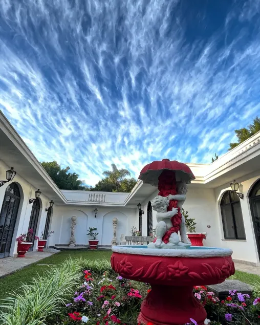 Biazi Paradise Hotel - Image 1