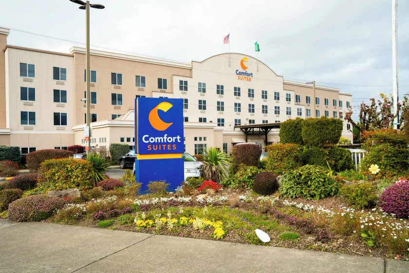 Comfort Suites Airport Tukwila Seattle - Image 1