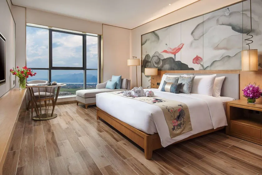 Ramada Plaza Fuxian Lake - Image 1