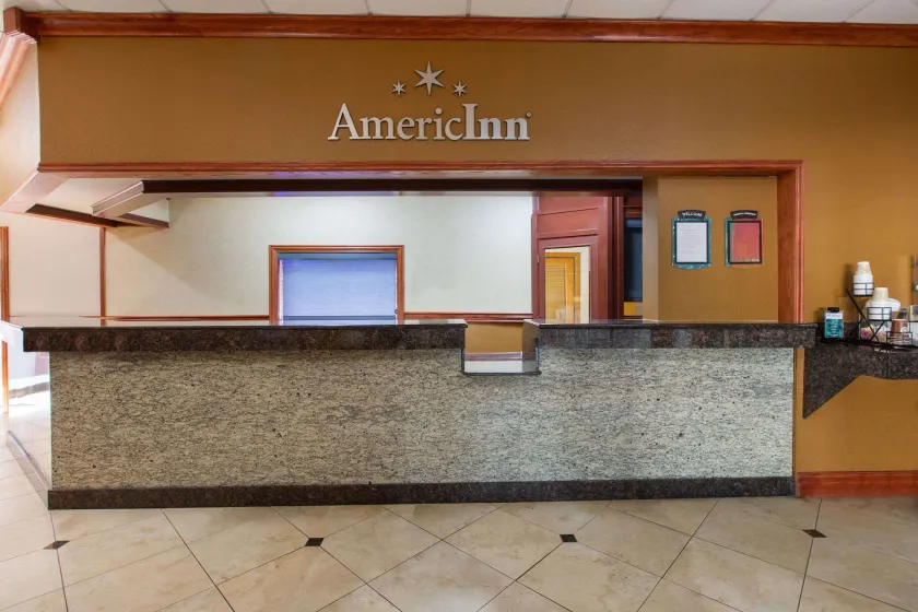 AmericInn by Wyndham La Crosse Riverfront Conference Center - Image 1