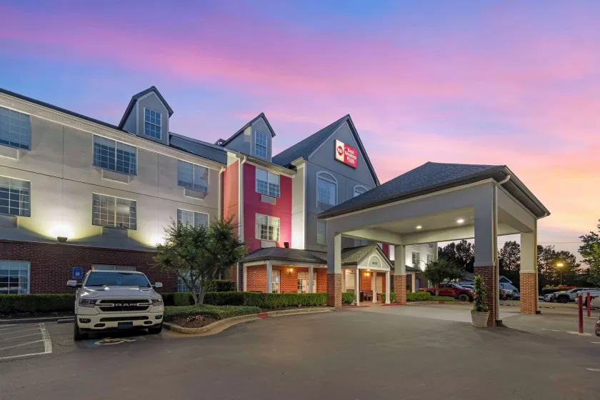 Best Western Plus Lake Lanier Gainesville Hotel & Suites - Image 1