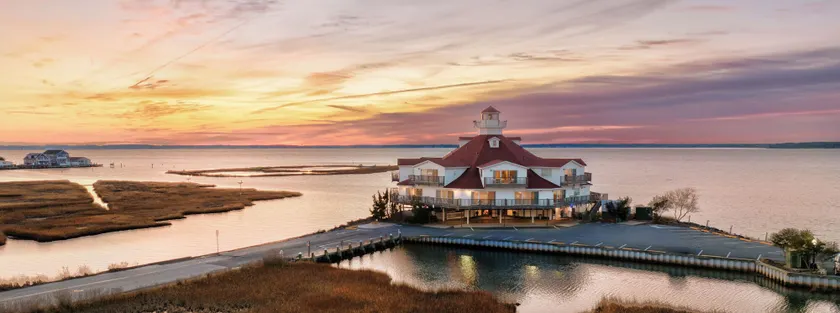 Lighthouse Club Hotel - Image 1