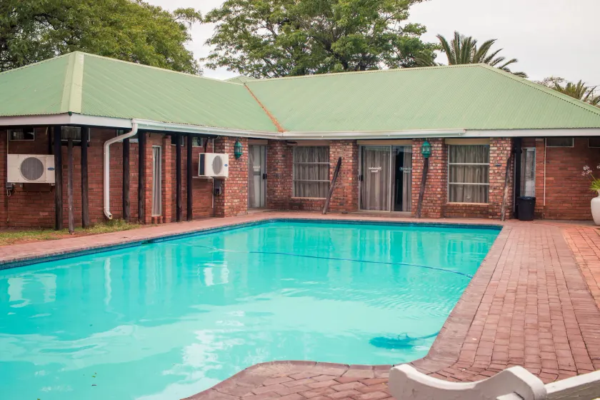 Horseshoe Inn and Conference Center - Image 1