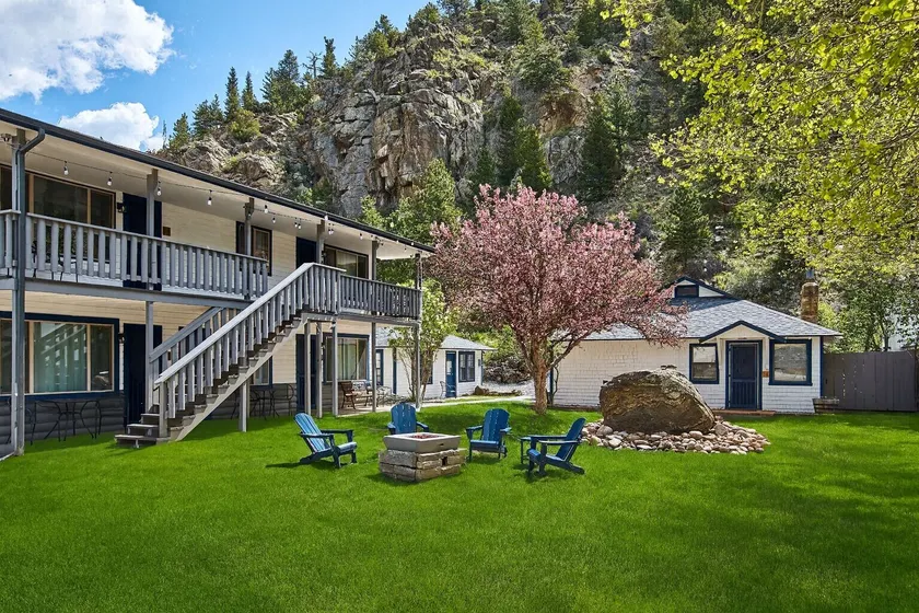 Misty Mountain Lodge - Image 1