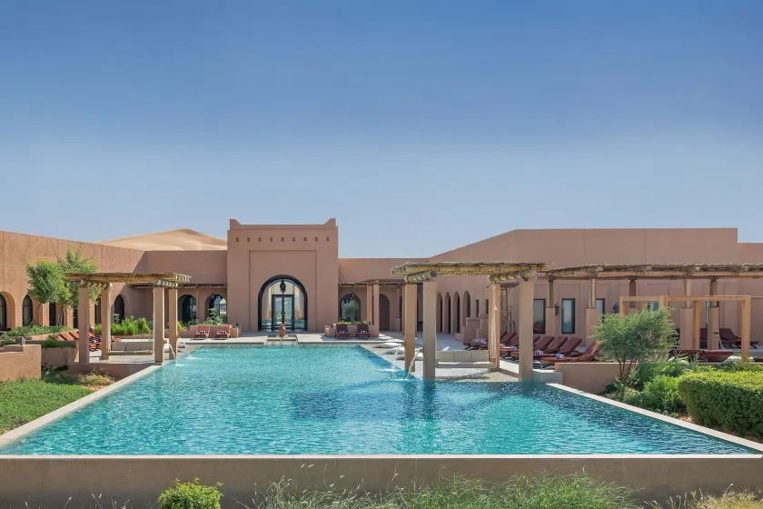 Bab Al Nojoum Bateen Liwa - Image 1