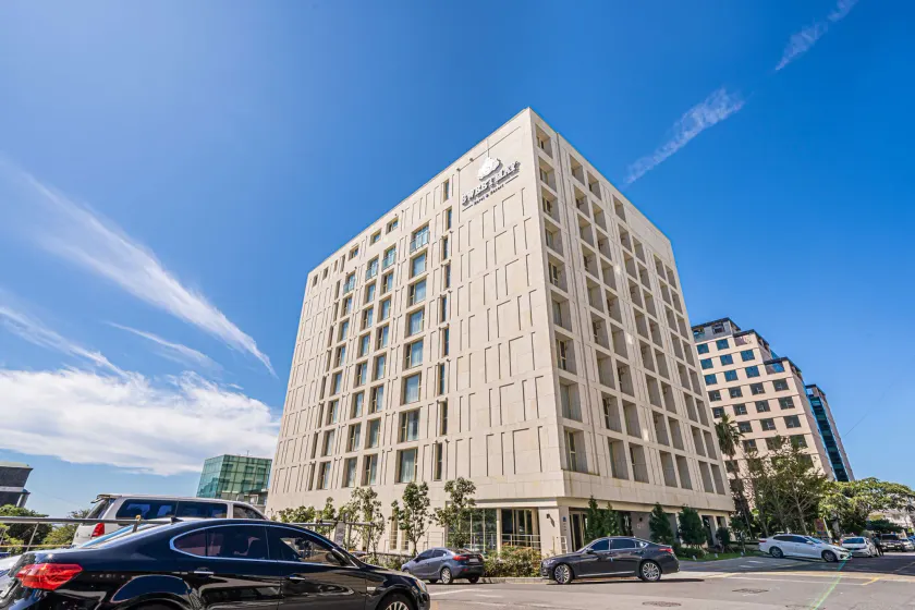 Sweet May Seogwipo Hotel - Image 1