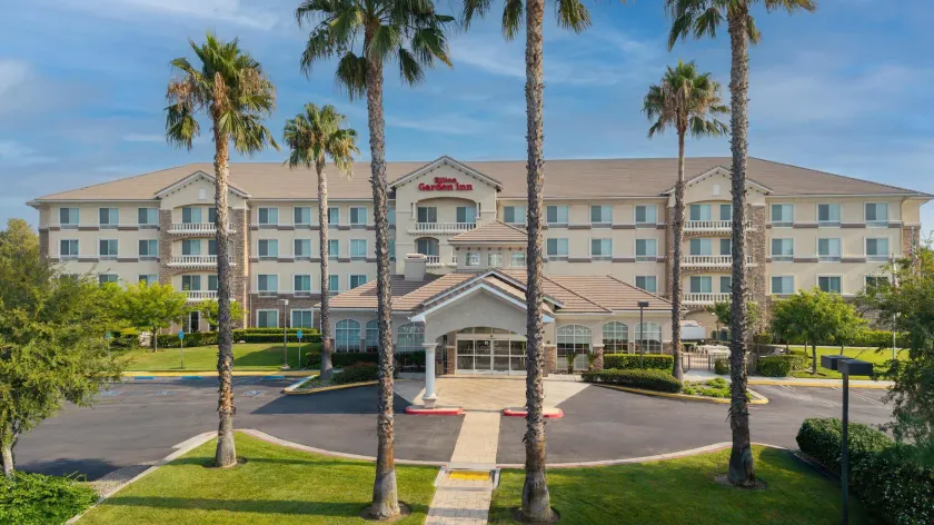 Hilton Garden Inn Ontario/Rancho Cucamonga - Image 1