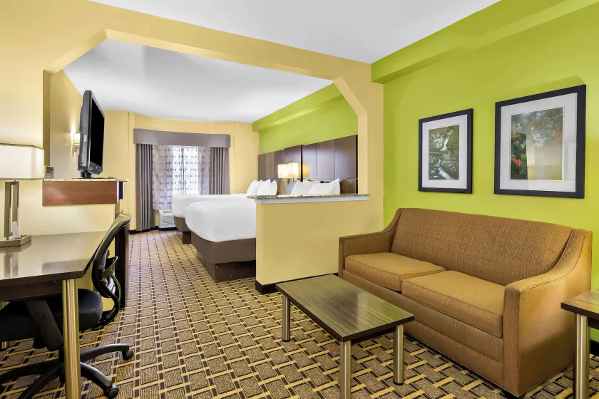 Best Western Knoxville Suites - Downtown - Image 1