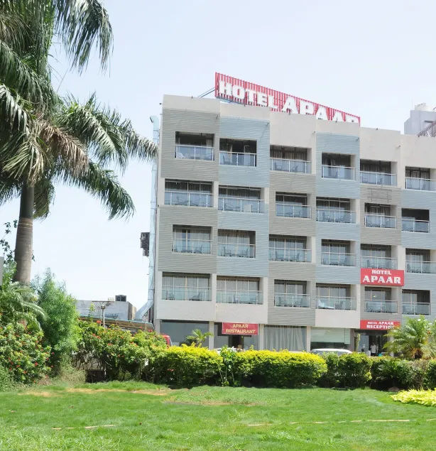 Hotel Apaar with Sea Face Garden Restaurant - Image 1