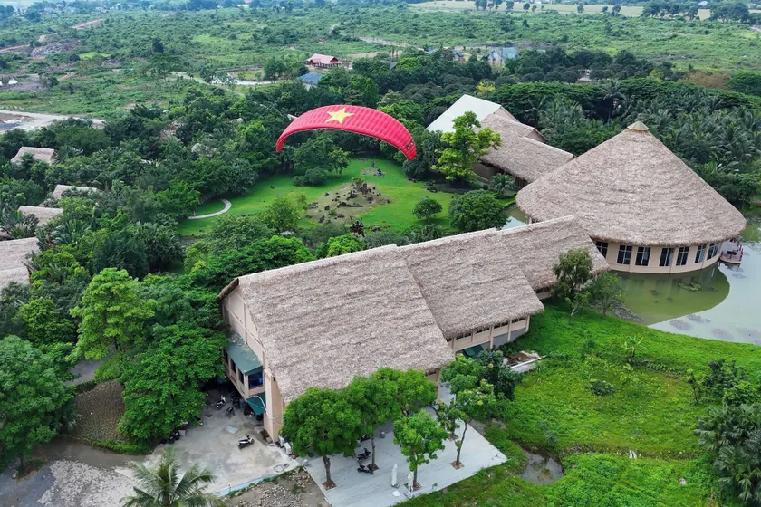 Cuc Phuong Tropical Retreat - Image 1