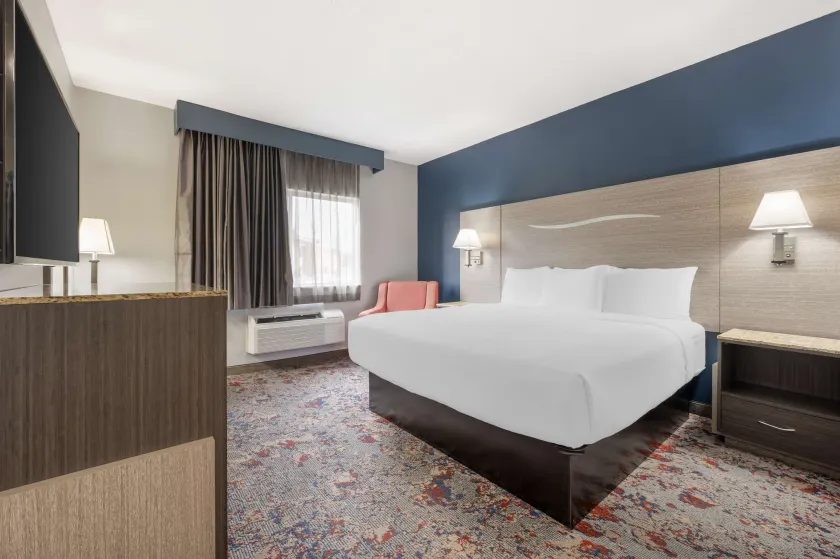 Best Western Kokomo Hotel - Image 1