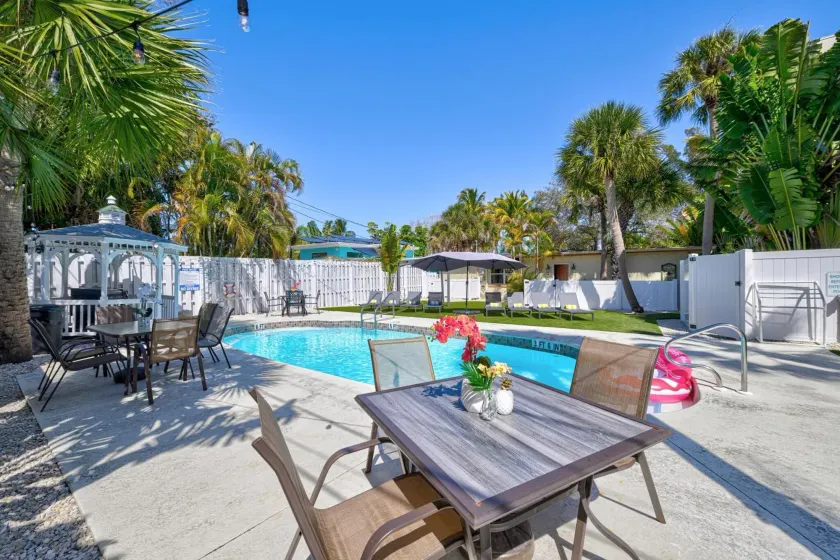 The Ringling Beach House - Image 1