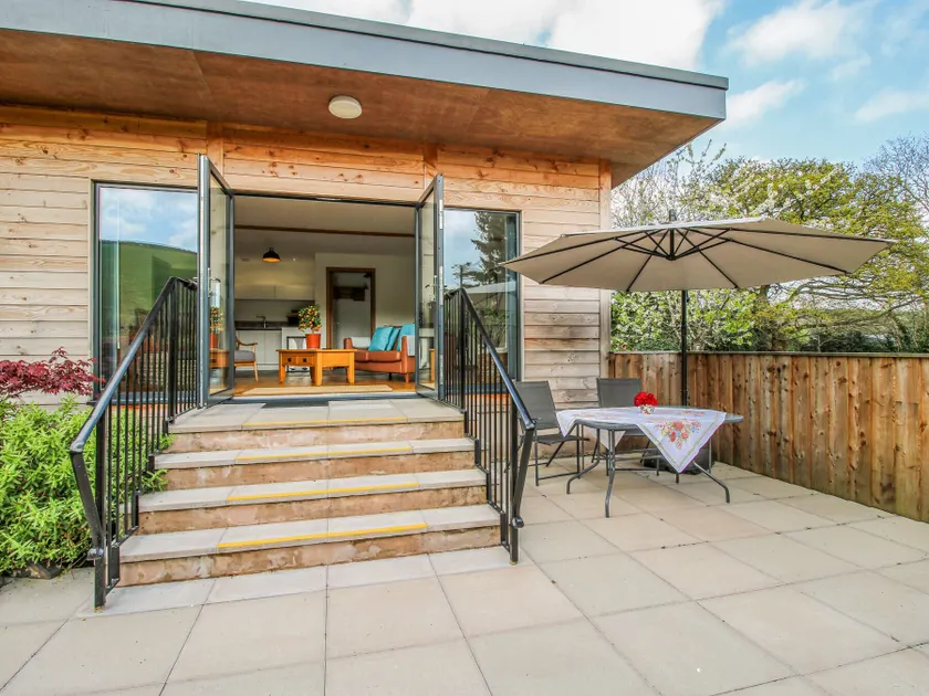 No1 The Lodge - Image 1