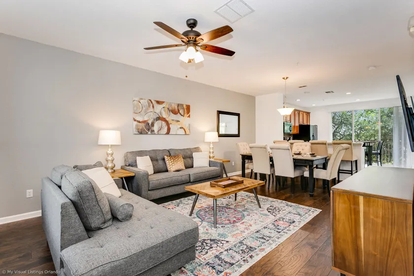 8036-133 Bright 3bd End-Unit Townhome with Balcony - Image 1