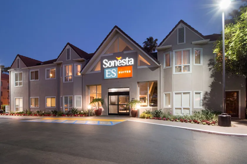 Sonesta ES Suites Huntington Beach Fountain Valley - Image 1