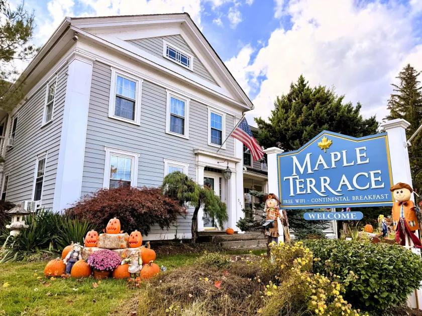 Maple Terrace Motel - Image 1