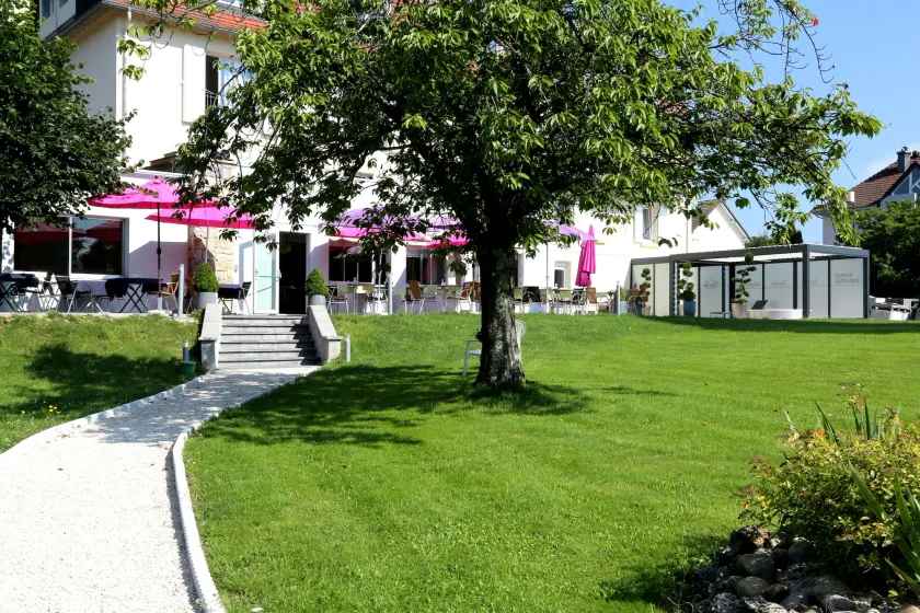 Logis Hotel Restaurant Spa Beau Site - Image 1
