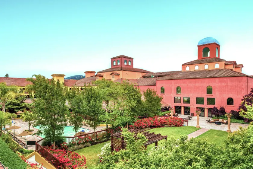 DoubleTree by Hilton Sonoma - Wine Country - Image 1