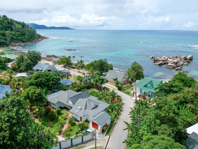 Nid'Aigle Lodge - Image 1