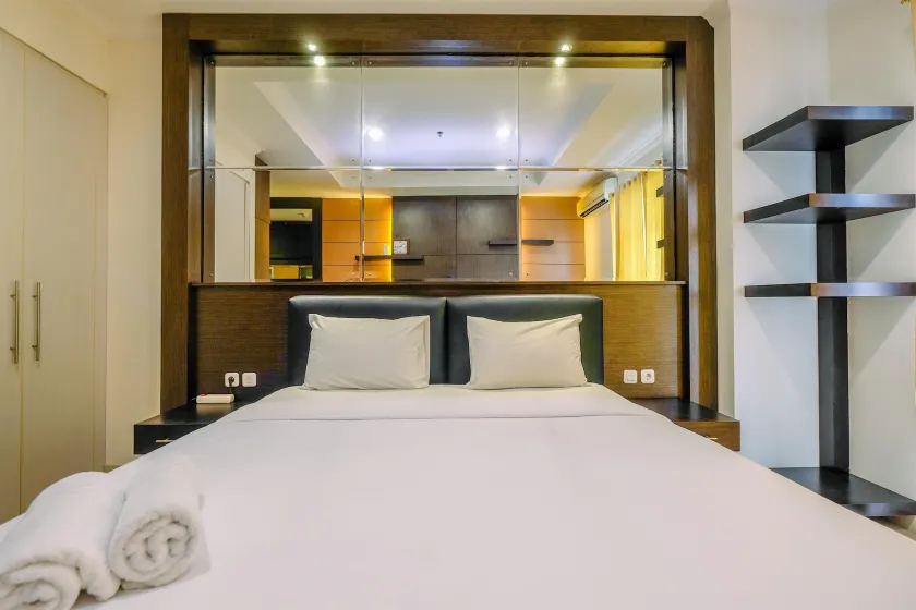 Fancy And Classic Studio Room At Bellezza Apartment - Habitación