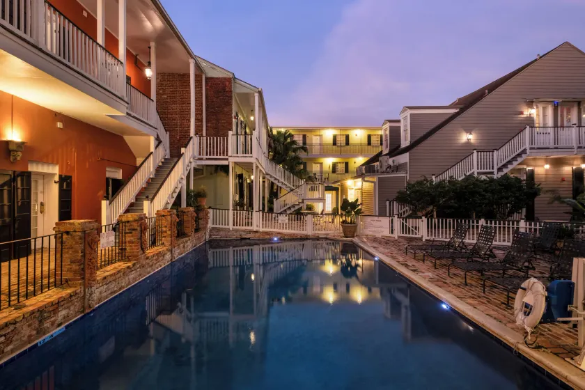 New Orleans Courtyard Hotel by the French Quarter - Image 1