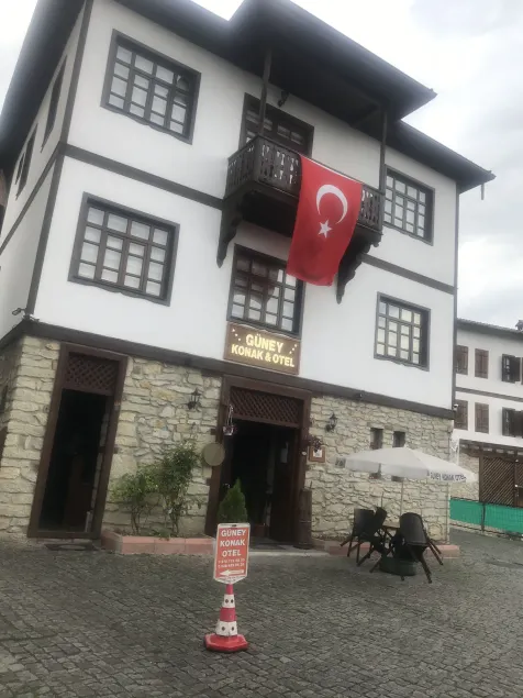 Guney Konak - Image 1