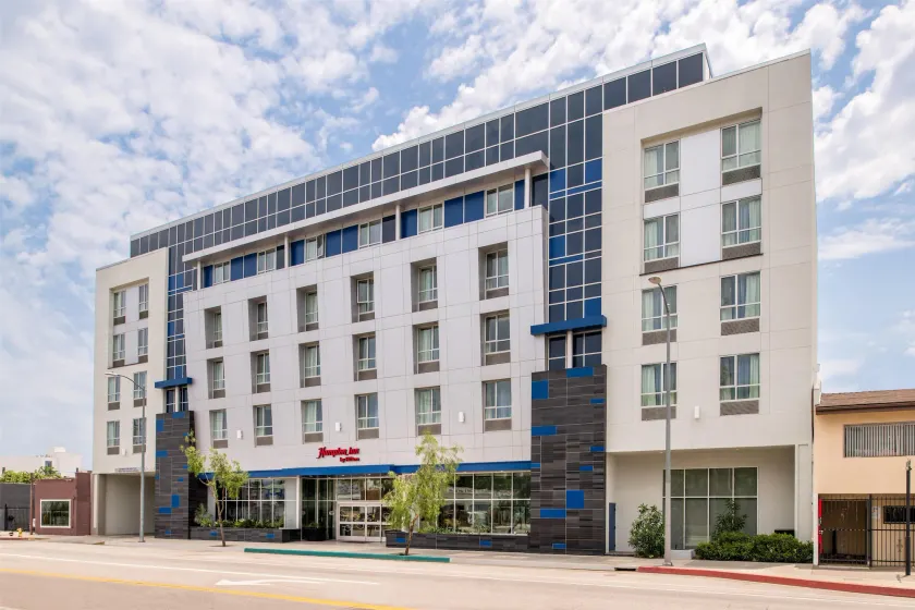 Hampton Inn by Hilton North Hollywood - Image 1