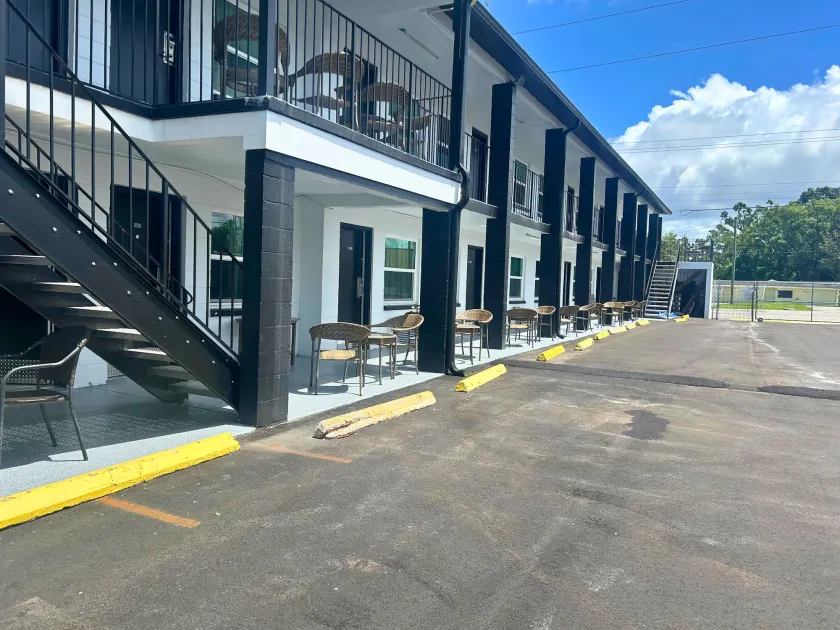 Gardenview Motel - Image 1