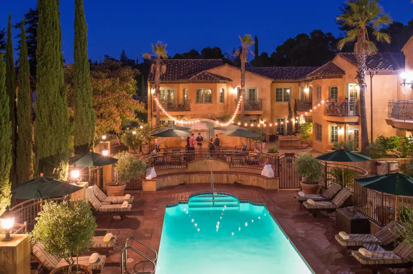 Hotel Los Gatos - Image 1