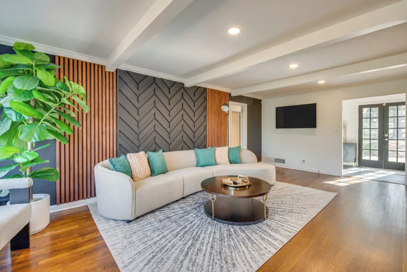 Mid-century Bungalow in the Heart of Buckhead! - Image 1
